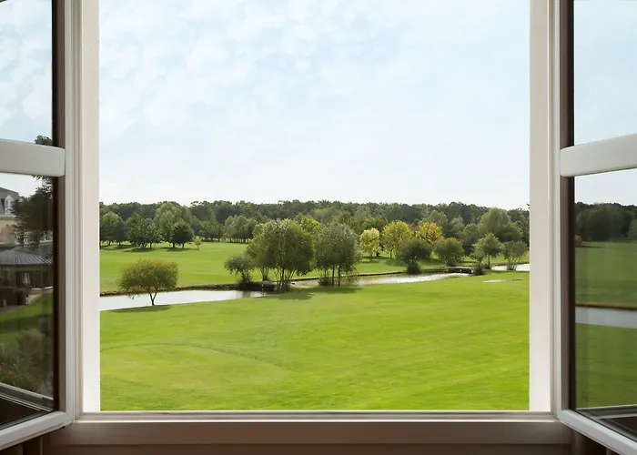 Mercure Chantilly Resort & Conventions (Adults Only) Vineuil-Saint-Firmin