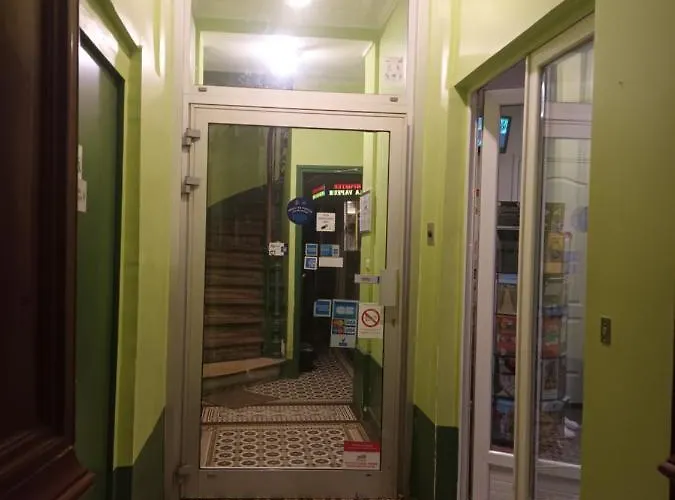 Hotel Azur Paris