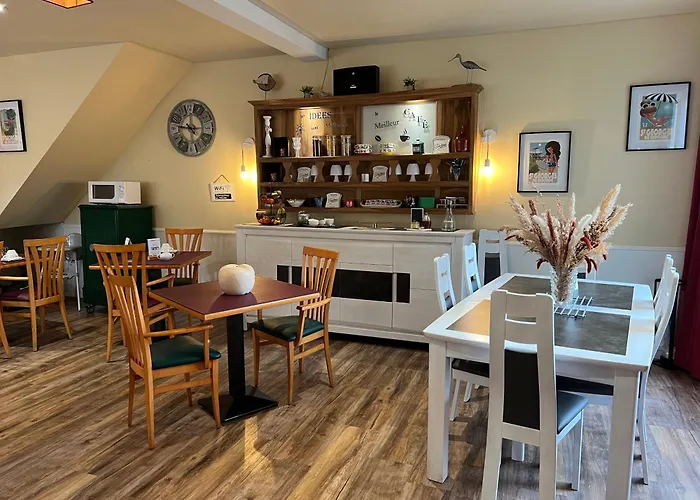 Le Crist'Al, hôtel et restaurant, partiellement climatisé, en front de mer et centre ville Saint-Georges-de-Didonne