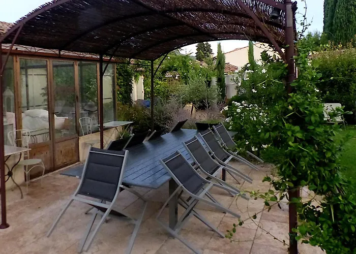 Le Chat Sur Le Toit Lourmarin