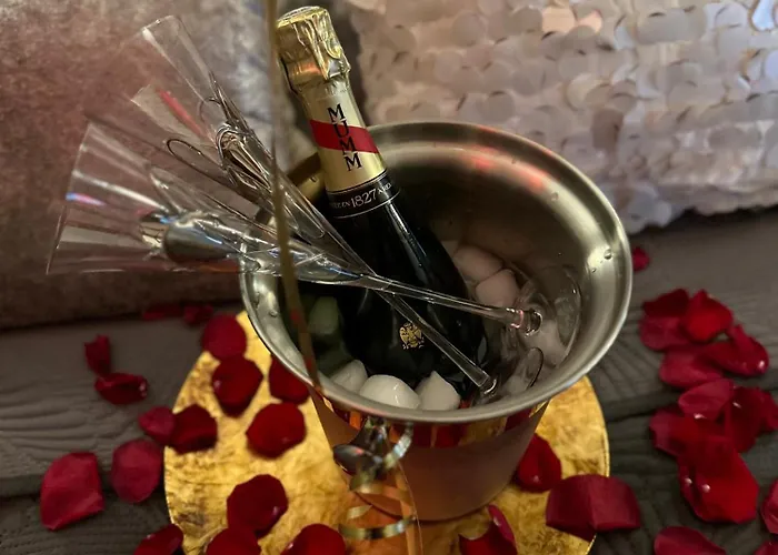 Mas Hinaiti - Suite romantique avec Spa et écran géant de cinéma Montpellier