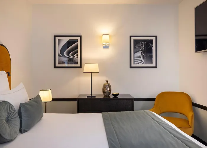 Hotéis com Quadra de Tênis em Paris