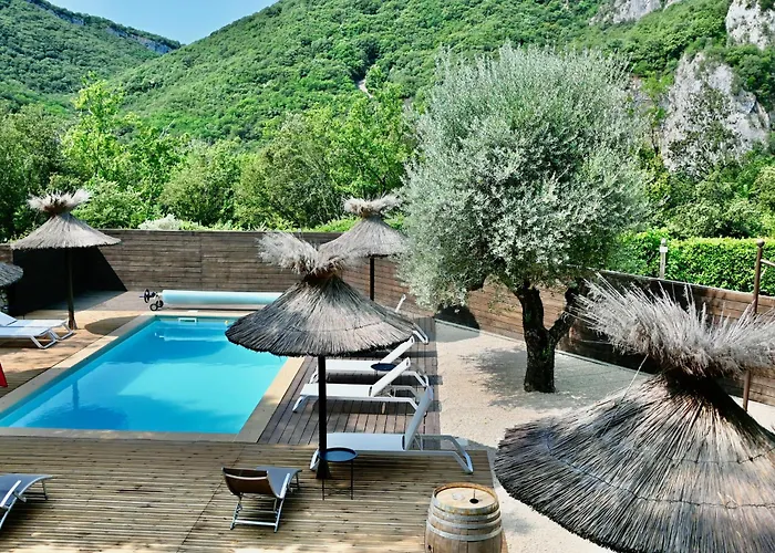 Hotels in Vallon-Pont-dʼArc