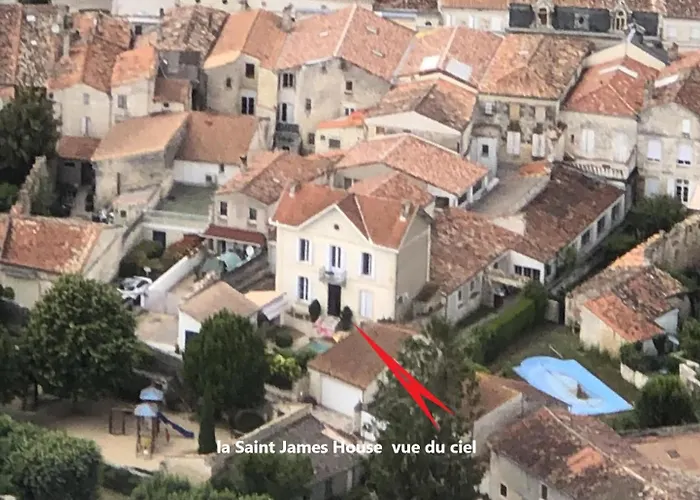Saint James House Pons