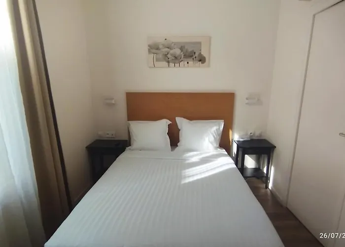 Hotel Des Arts Rueil-Malmaison