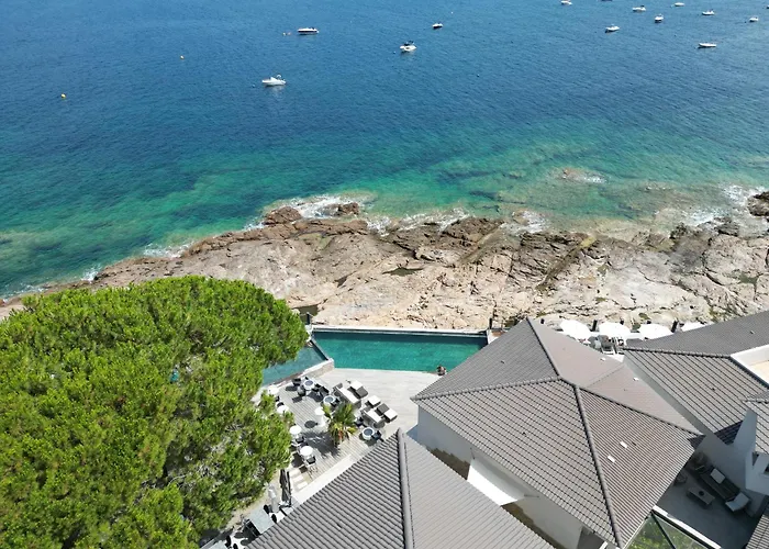 Hôtels à Calcatoggio (Corsica)