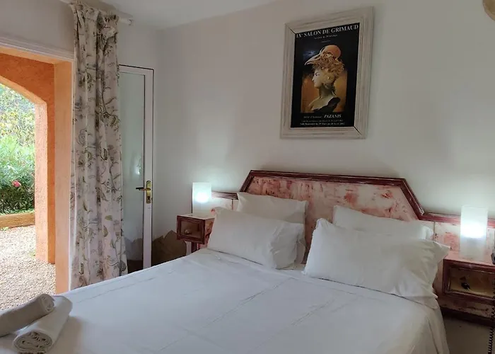 Hotel Athenopolis Grimaud