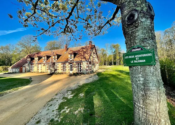 Les chambres de Charnay - Calme Charme Clim et Confort Piscine à 5 mn du péage Vierzon