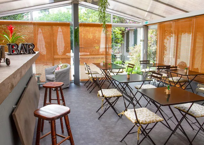Hotel Chalet De L'Isere Cannes