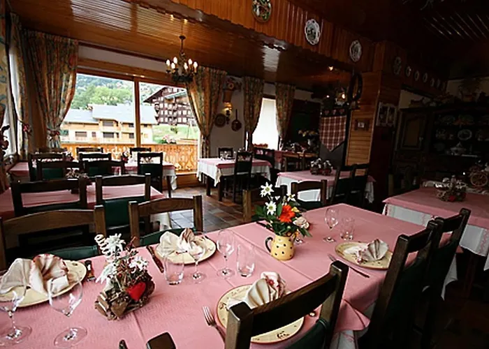 Le Castellan Hotel Châtel