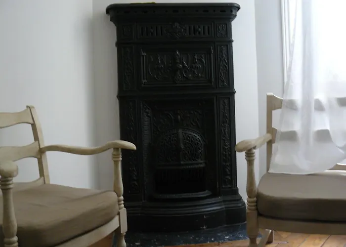 La Cour Du 5Eme - Chambre D'Hotes Parijs