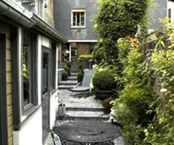 Au Grey D'Honfleur Bed and Breakfast
