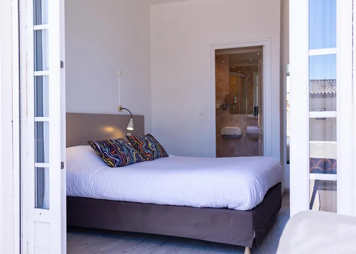 Logis Hotel L'Esterella Saint-Raphaël