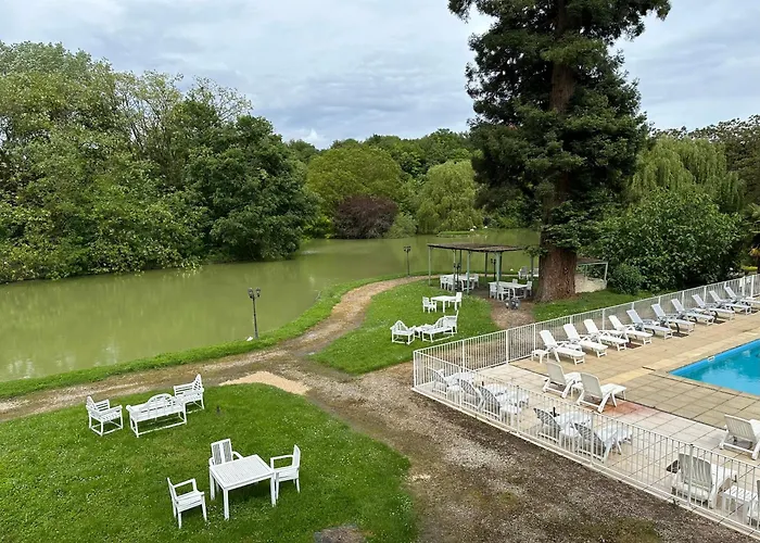 La Roche-Posay Hotels
