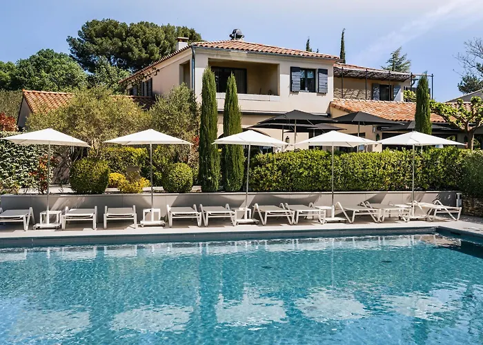 Hotel Du Côté Des Olivades à Paradou