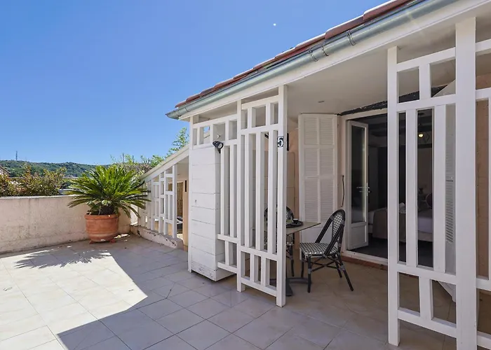Logis Hotel Perla Riviera & Restaurant Villeneuve-Loubet