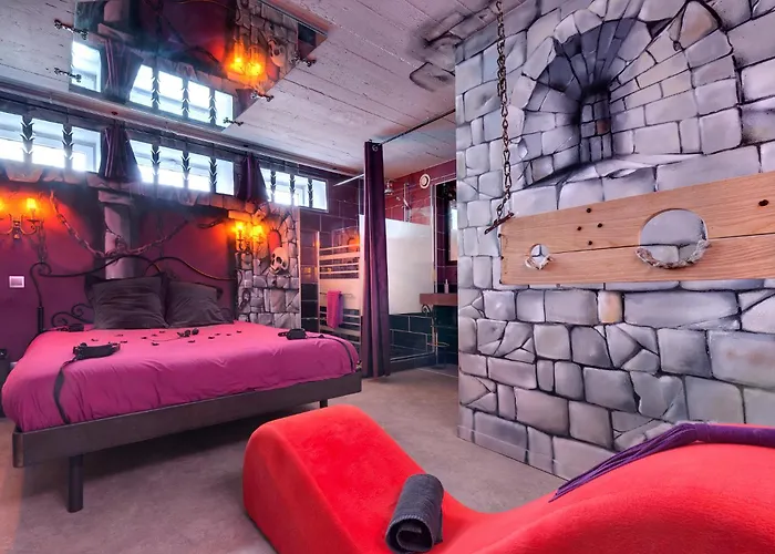 Chambre Marquis De Sade Vichy