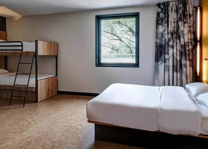 Hoteles en Moncey