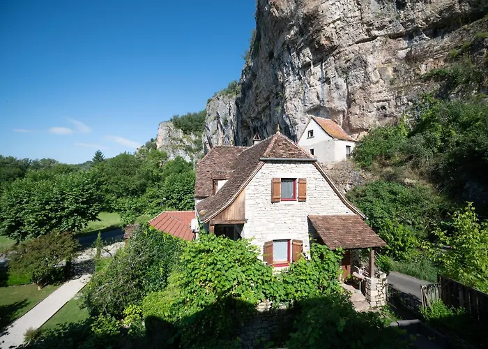 Logis Hôtels - Hôtel Restaurant Domaine Les Falaises Martel