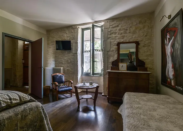Hôtels à Saint-Étienne-du-Grès