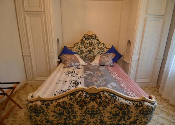 Ancienne Annonce Parc Louisa - Appartement D'Epoque Avec Jardin Et Parking 4 Personnes Nice