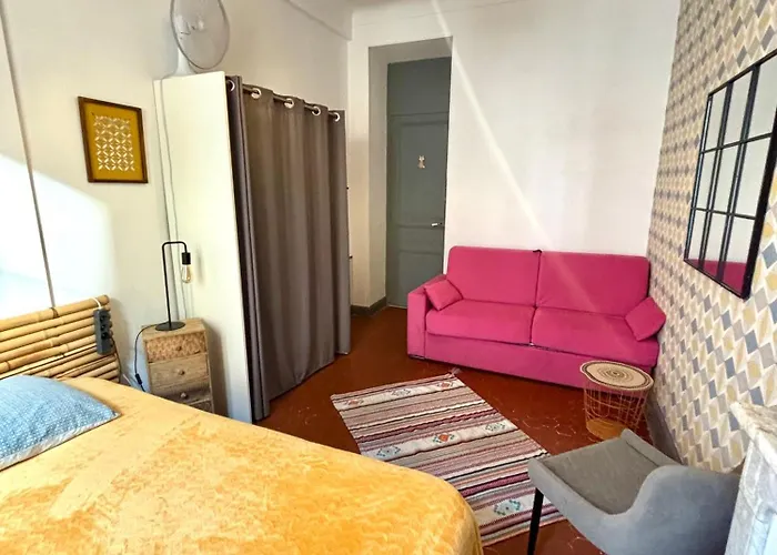 Bed and Breakfast La Coloc Garibaldi Niza