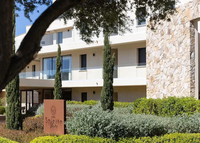 Residence Saletta Mare LʼÎle-Rousse
