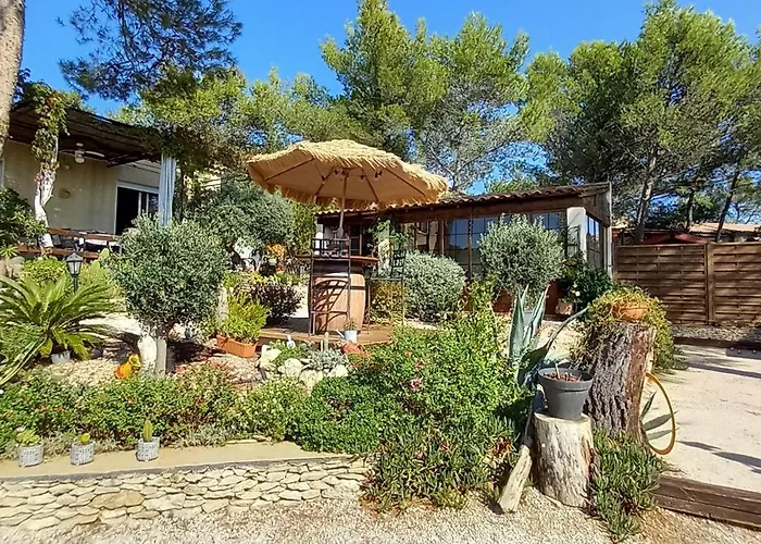 Bed and Breakfast Les Coronilles à Beaucaire 