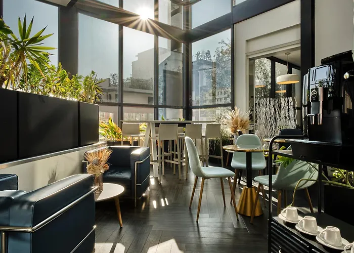 Suresnes Hotels