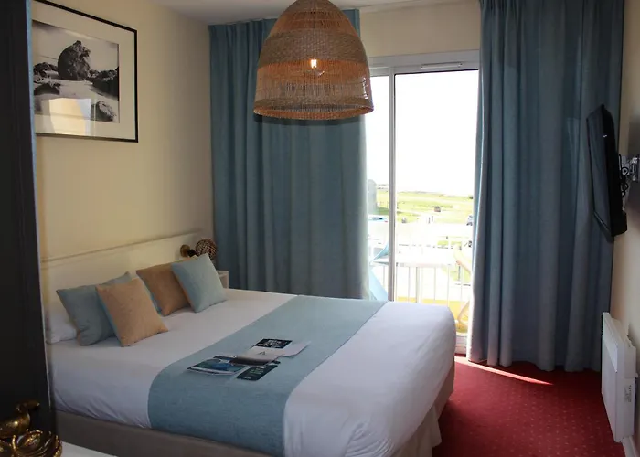 Prefailles Hotels