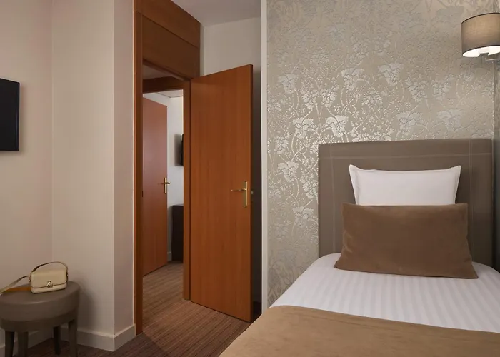 Boutique Timhotel Opera Blanche Fontaine Paris