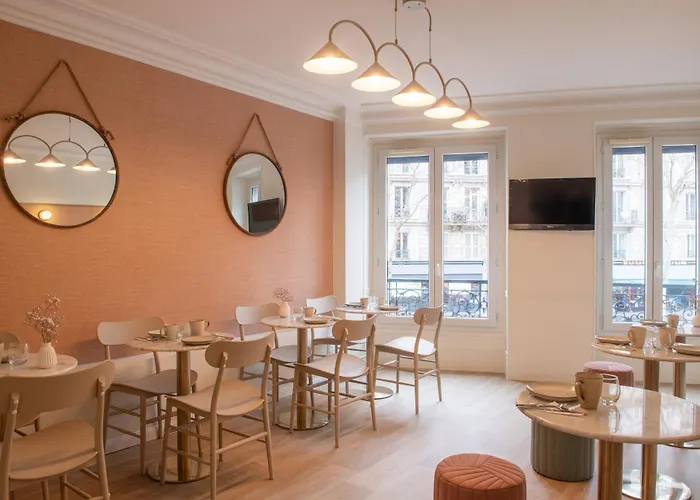Hotel Prony Monceau Paris
