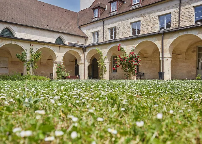 Luxe Hotels in Dijon vlakbij Museum voor Schone Kunsten