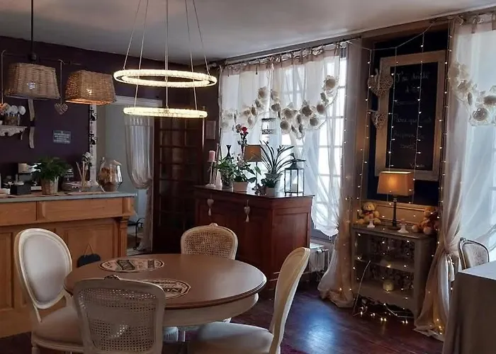 Hotel le 7 pompadour à Arnac-Pompadour