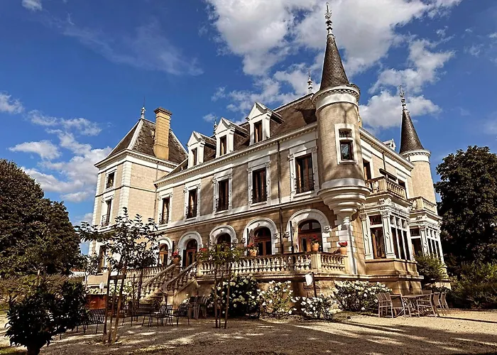Hôtels à Saint-Paul-en-Jarez