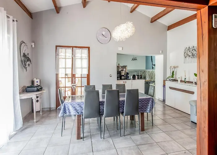 Holiday Home In Orange With Private Pool