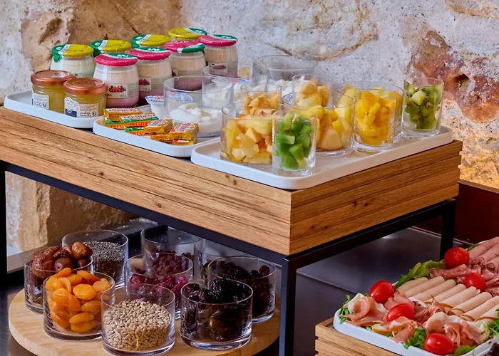 Le Relais Saint Honore Paris