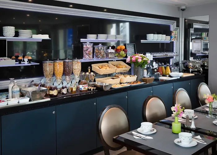 Hotel Plaza Elysées París