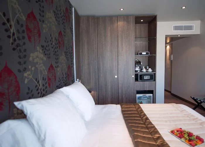 Best Western Premier Le Patio Des Artistes Wellness Jacuzzi Cannes