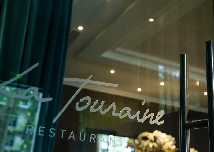 Hotel & Spa Oceania L'Univers Tours admite animales