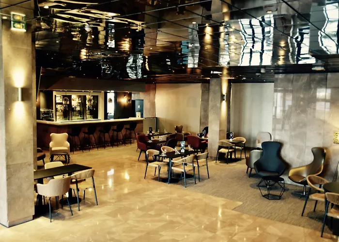 Charenton-le-Pont Hotels