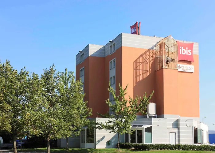 Hotel IBIS Lyon Sud Chasse Sur Rhône