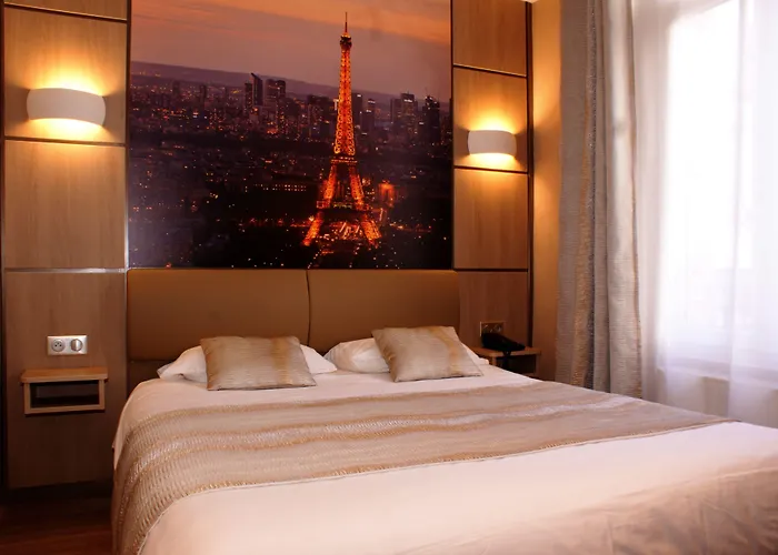 Esteem Tour Eiffel Paris