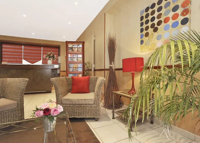 Hotel Carladez Cambronne Parigi