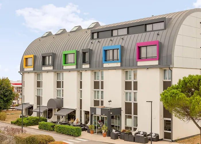 Chenove Hotels