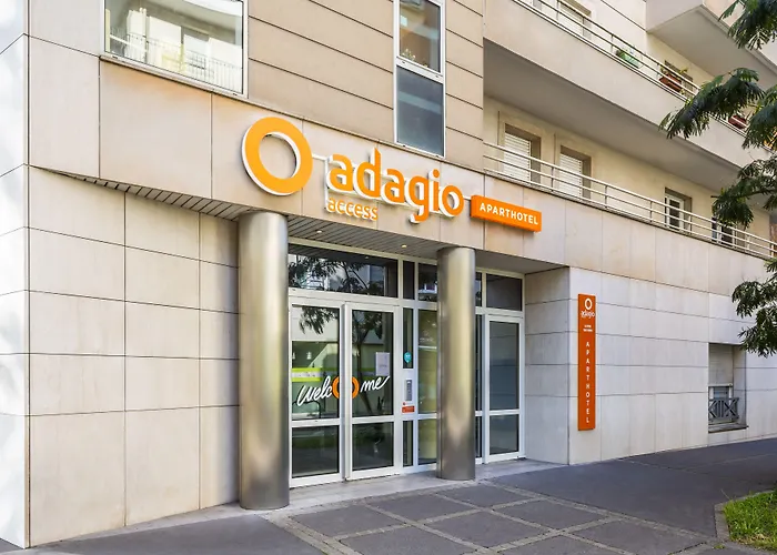 Aparthotel Adagio Access La Defense - Place Charras Courbevoie