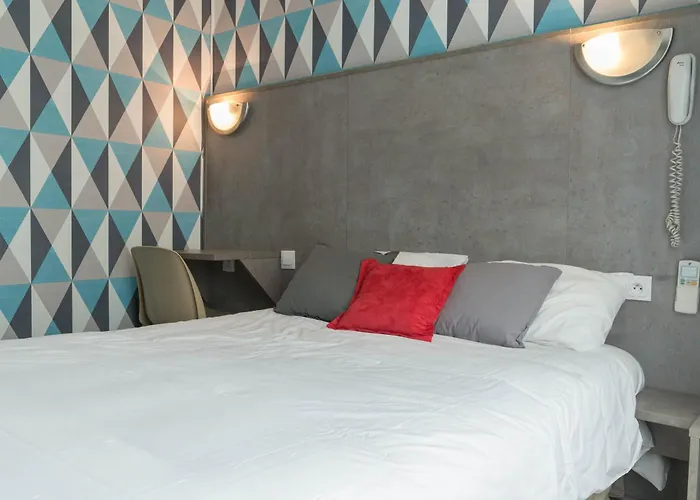 Hotel Paris Panam-Pere Lachaise-Place Gambetta-Hopital Tenon-Republique