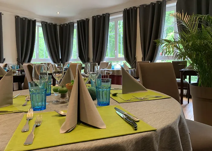 Hotel Les Camelias à Bagnoles de l'Orne Normandie