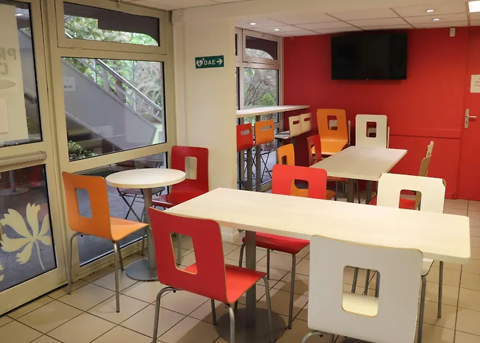 Premiere Classe Lyon Est - Bron Eurexpo Décines-Charpieu