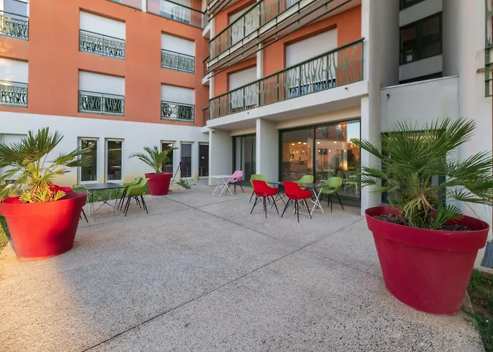 Aparthotel Cerise Valence admite animales